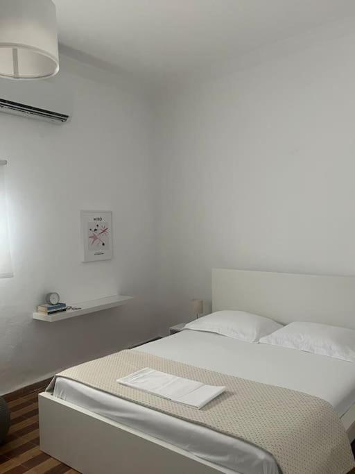 Cozy, Spacious, Newly Renovated Flat In Adamas Екстер'єр фото
