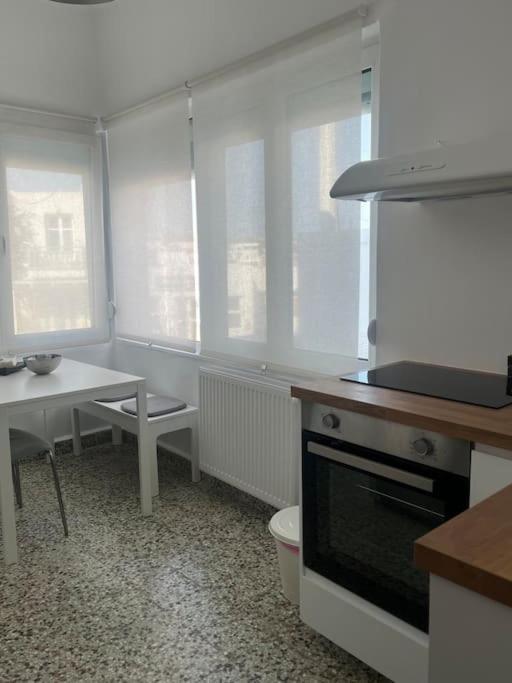 Cozy, Spacious, Newly Renovated Flat In Adamas Екстер'єр фото