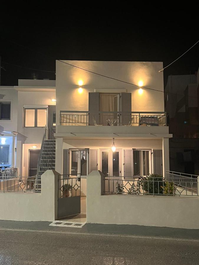 Cozy, Spacious, Newly Renovated Flat In Adamas Екстер'єр фото