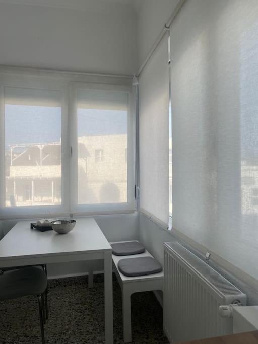 Cozy, Spacious, Newly Renovated Flat In Adamas Екстер'єр фото